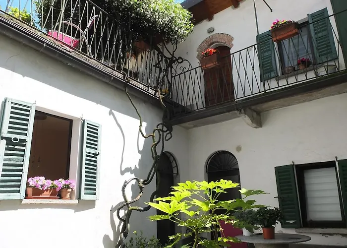 Apartment Casa Canetta - Mini In Centro A Verbania Intra